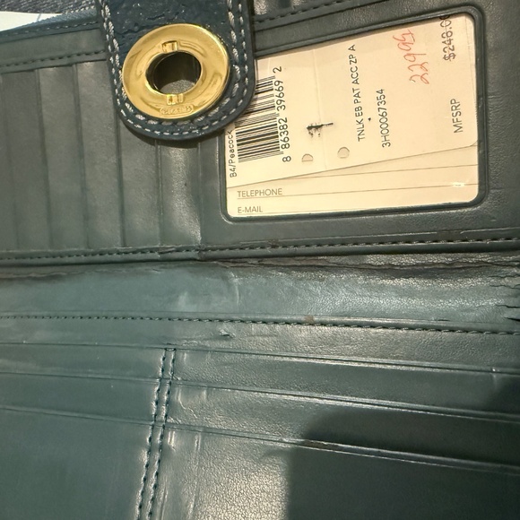 Coach teal wallet (NWT) - Picture 4 of 6